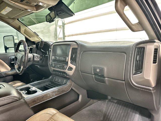 Used 2017 GMC Sierra 2500 Denali w/ Duramax Plus Package AWD/4WD image 26