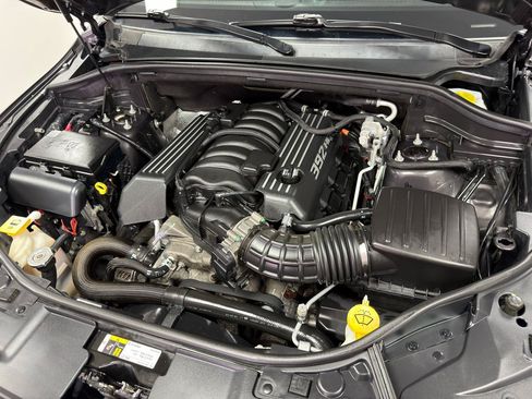 Used 2018 Dodge Durango SRT w/ SRT Interior Appearance Group AWD/4WD image 36