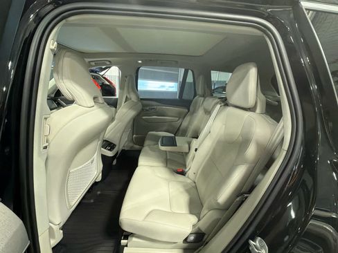 Certified 2025 Volvo XC90 B6 Plus AWD/4WD image 53