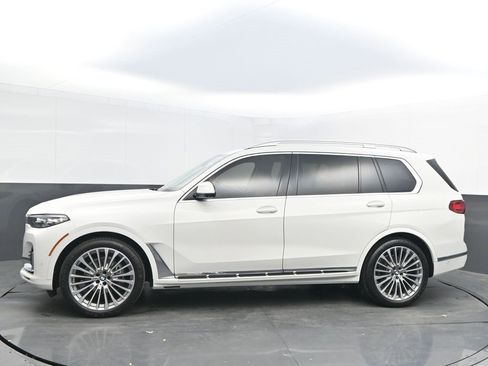 Certified 2022 BMW X7 xDrive40i w/ Premium Package image 4