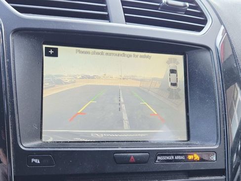 Used 2018 Ford Explorer XLT w/ Equipment Group 202A image 12