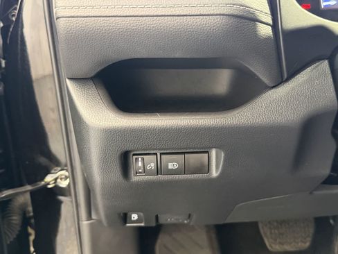 Used 2023 Toyota RAV4 AWD Hybrid image 14