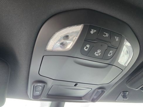 New 2026 Chrysler Pacifica Limited w/ S Appearance Package image 28