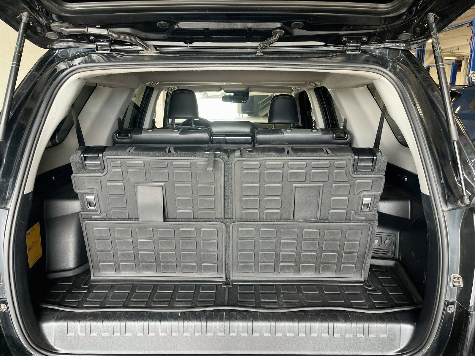 Used 2021 Toyota 4Runner SR5 Premium w/ Moonroof Package RWD image 25