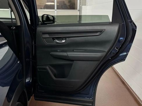 Used 2025 Honda CR-V LX image 26