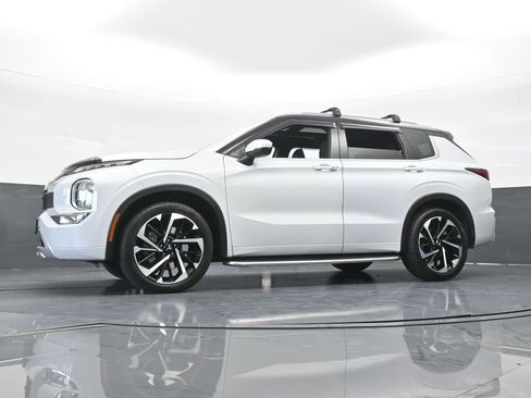 Used 2024 Mitsubishi Outlander SEL AWD/4WD image 71