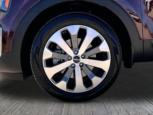 Certified 2022 Kia Telluride EX w/ EX Premium Package image 8