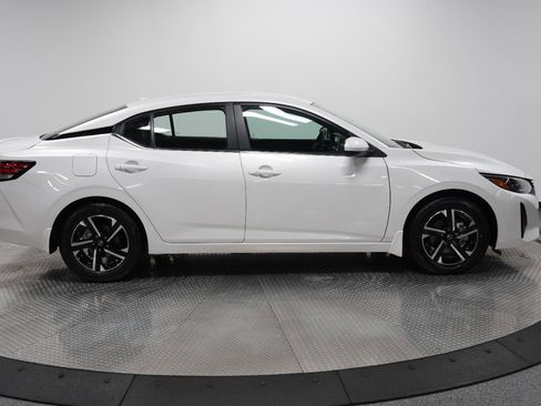 Used 2024 Nissan Sentra SV image 10