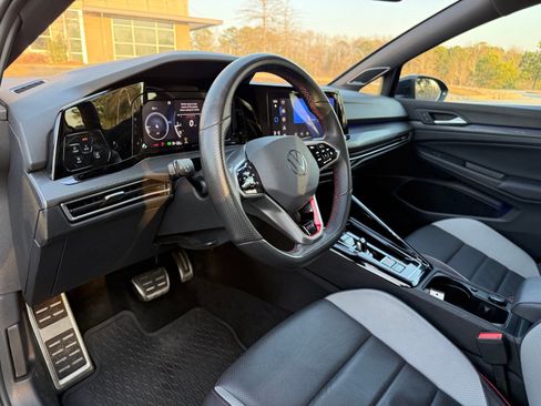 Used 2024 Volkswagen GTI SE w/ SE Leather Seats Package image 21