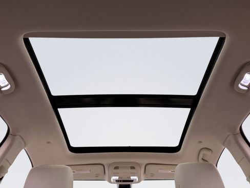 Used 2020 Cadillac XT5 Premium Luxury image 25