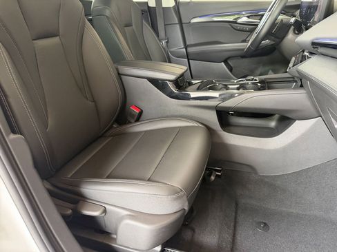 Used 2024 Buick Envision Preferred AWD/4WD image 38