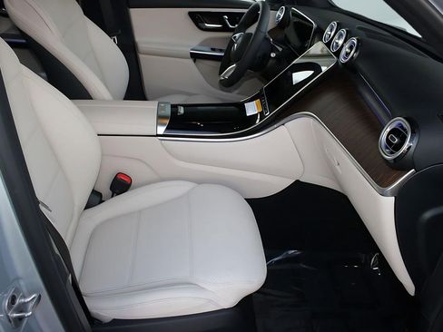 Used 2026 Mercedes-Benz GLC 300 image 32