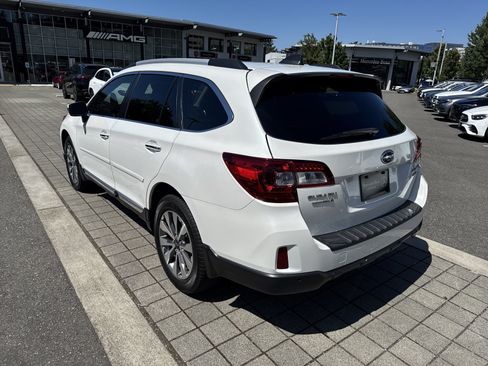 Used 2017 Subaru Outback 3.6R Touring w/ Popular Package #5A AWD/4WD image 5