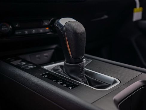 New 2026 Nissan Kicks SV image 31