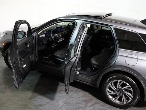 Used 2023 Lincoln Corsair FWD w/ Equipment Group 101A image 5