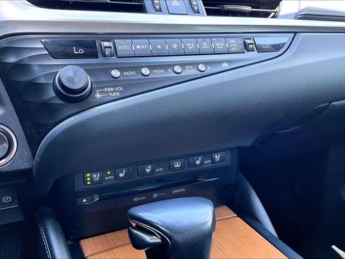 Used 2019 Lexus ES 350 w/ Accessory Package 2 FWD image 33