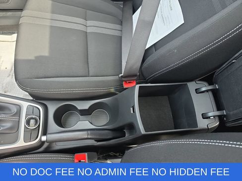 Used 2025 Hyundai Venue SEL FWD image 29