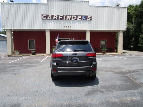 Used 2020 Jeep Grand Cherokee Altitude AWD/4WD image 4