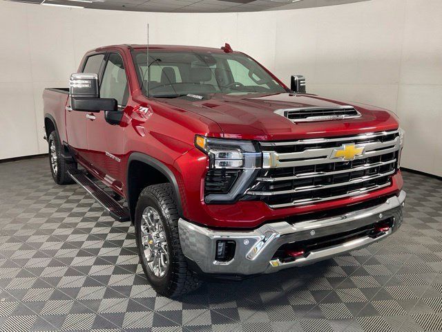 Used 2026 Chevrolet Silverado 2500 LTZ w/ LTZ Plus Package AWD/4WD image 3