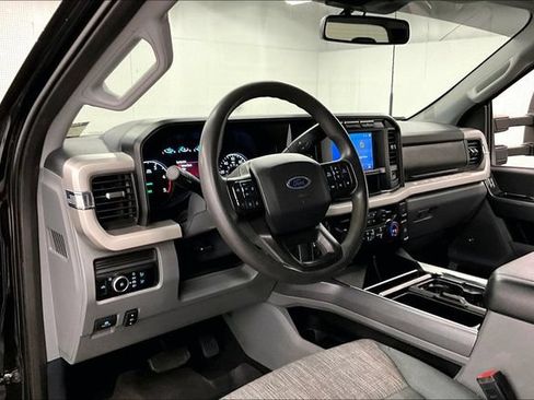 Used 2023 Ford F350 XLT AWD/4WD image 17