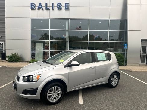 Used 2015 Chevrolet Sonic LT FWD image 1