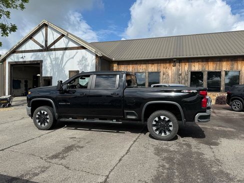 Used 2020 Chevrolet Silverado 2500 LT w/ All Star Edition AWD/4WD image 2