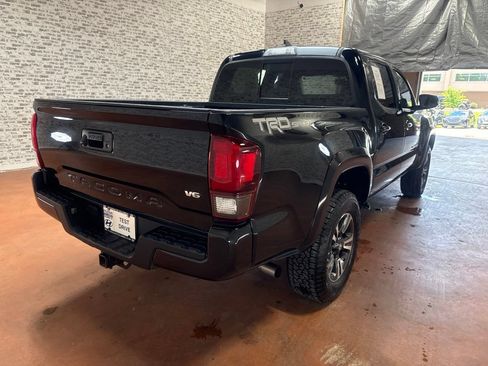 Used 2019 Toyota Tacoma TRD Sport RWD image 7
