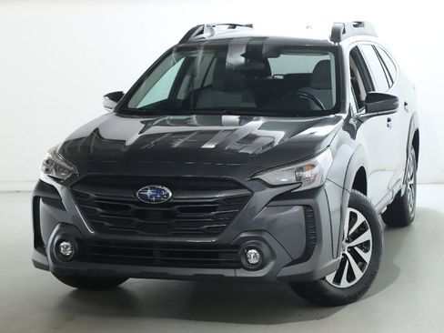 Used 2023 Subaru Outback Premium AWD/4WD image 2