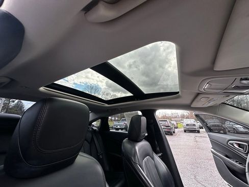 Used 2015 Chrysler 200 C w/ Navigation & Sound Group I image 23