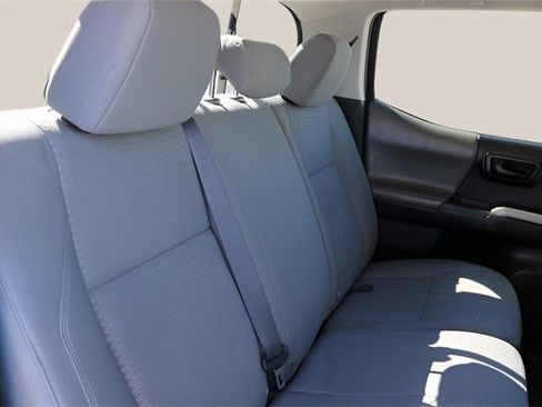 Used 2017 Toyota Tacoma SR5 image 16