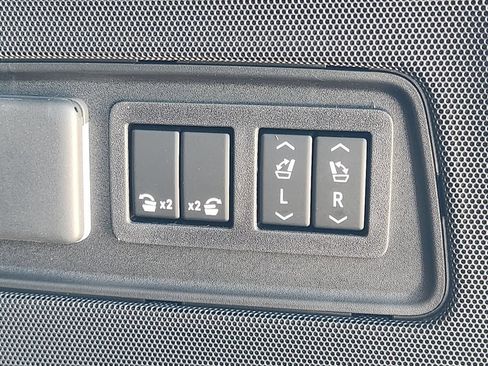 New 2026 Cadillac Escalade Platinum Sport w/ LPO, Floor Liner Package AWD/4WD image 8