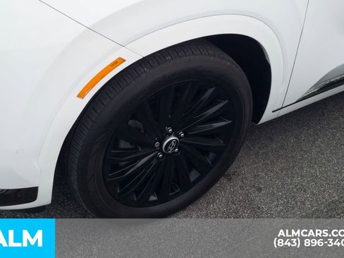 Used 2024 Hyundai Palisade Calligraphy image 5