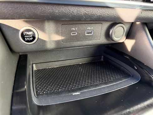 Used 2023 Nissan Rogue SL w/ SL Premium Package image 24