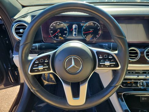 Used 2020 Mercedes-Benz E 350 Sedan image 24