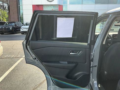 Certified 2026 Nissan Rogue SV FWD image 21