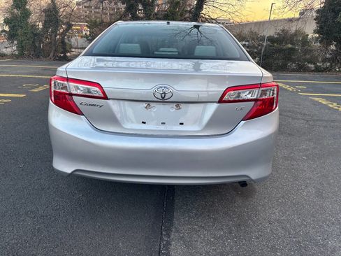 Used 2012 Toyota Camry LE image 6