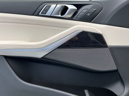 Certified 2025 BMW X5 xDrive40i w/ M Sport Package image 21