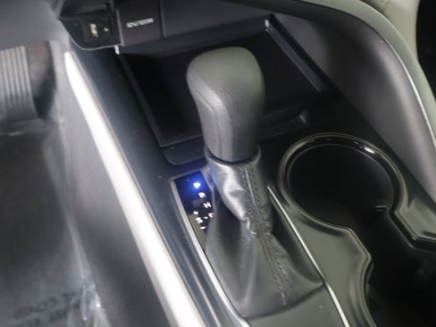 Used 2019 Toyota Camry LE image 6