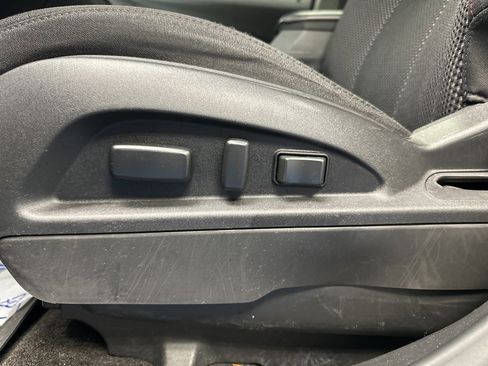 Used 2016 Chevrolet Equinox LT w/ Convenience Package image 24