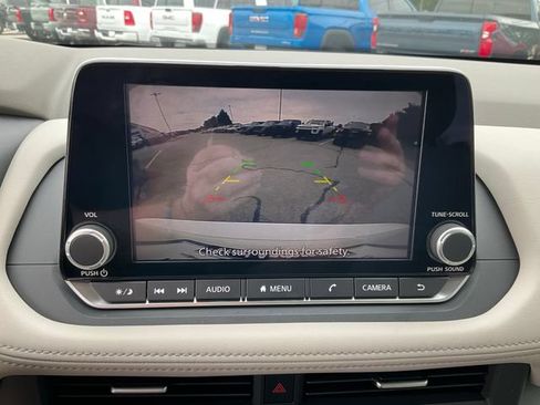Used 2026 Nissan Rogue SV w/ SV Premium Package FWD image 15