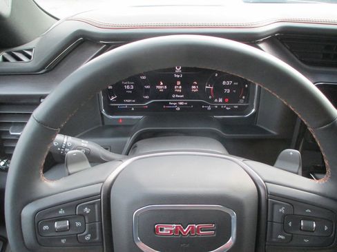 Used 2025 GMC Sierra 1500 AT4 w/ AT4 Premium Package image 35