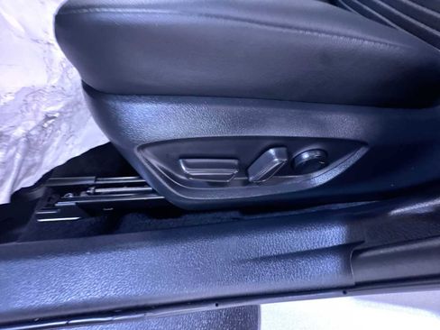 Used 2024 Toyota Camry SE image 13