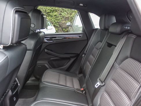 Used 2024 Porsche Macan Turbo AWD/4WD image 17