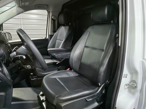 Used 2022 Mercedes-Benz Metris image 17