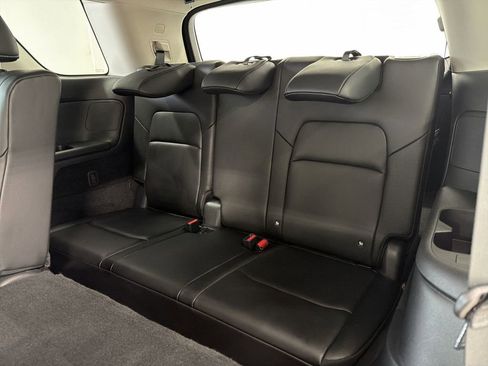 Certified 2024 Nissan Pathfinder SL image 18