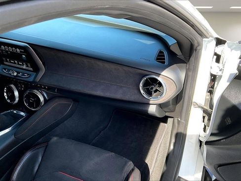 Used 2018 Chevrolet Camaro ZL1 RWD image 25