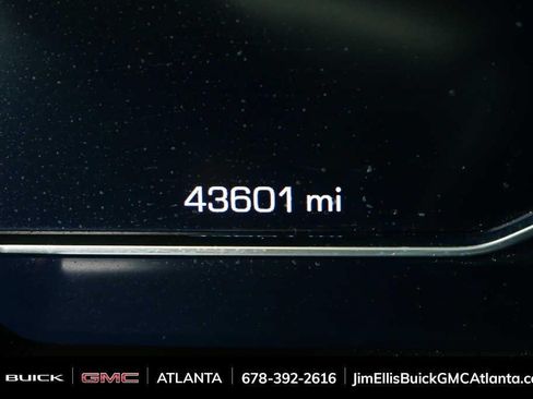Used 2025 GMC Sierra 1500 SLT AWD/4WD image 8