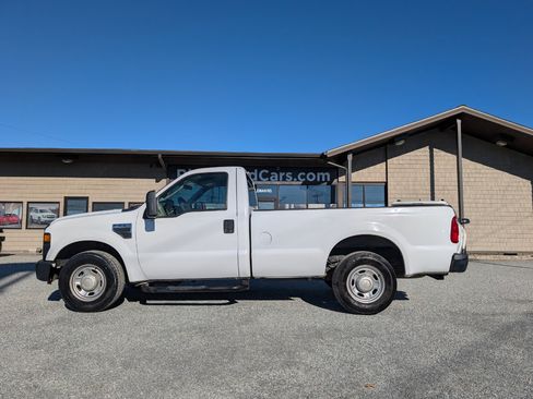 Used 2010 Ford F250 XLT image 11