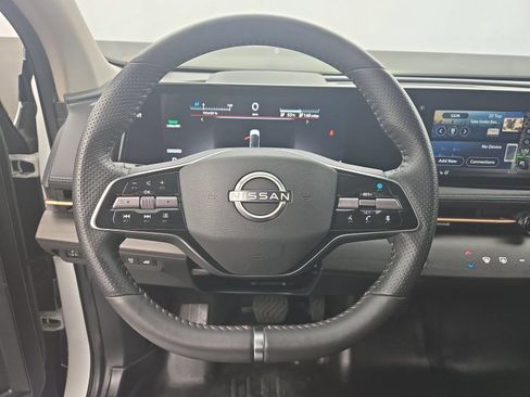 Used 2024 Nissan Ariya FWD image 12