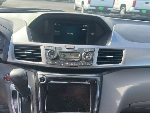 Used 2016 Honda Odyssey Touring Elite image 14